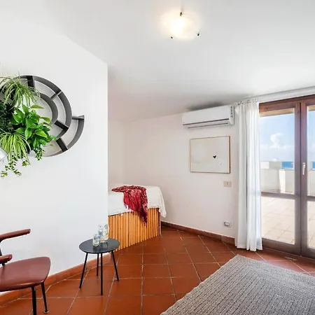 Appartamento Attico In Centro Con Terrazze Vista Mare *
